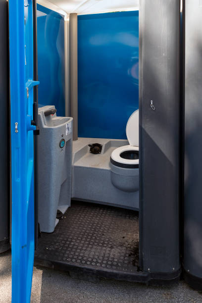 Best Best portable toilet rental  in Livonia, MI