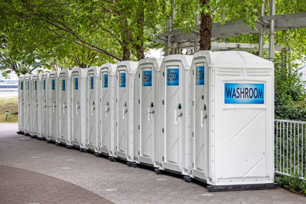 Best Temporary restroom rental  in Livonia, MI